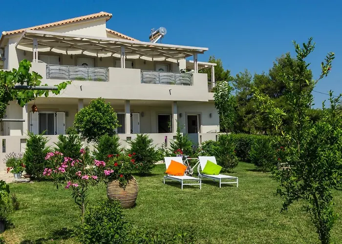 Tesys Studios And Apartments